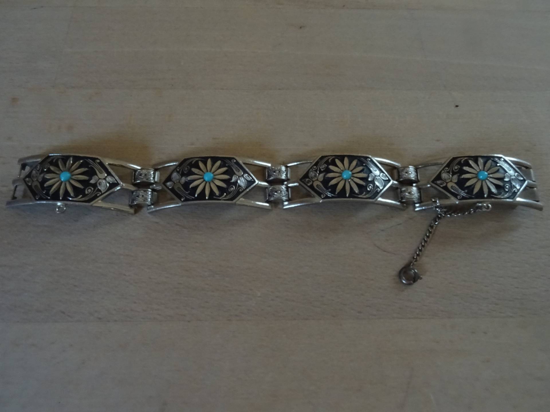 Silberfarbenes Gliederarmband Mit Sternen Und Schnappverschluss. Vintage - Schmuck von VerasPorzellanladen