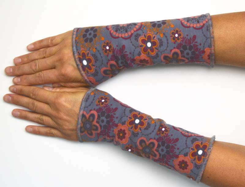 Armwärmer Wendestulpen Blume Jersey Nicky Grau Orange Retro Warm Weich Geblümt Verschiedene Größen/Längen von Verbunterei