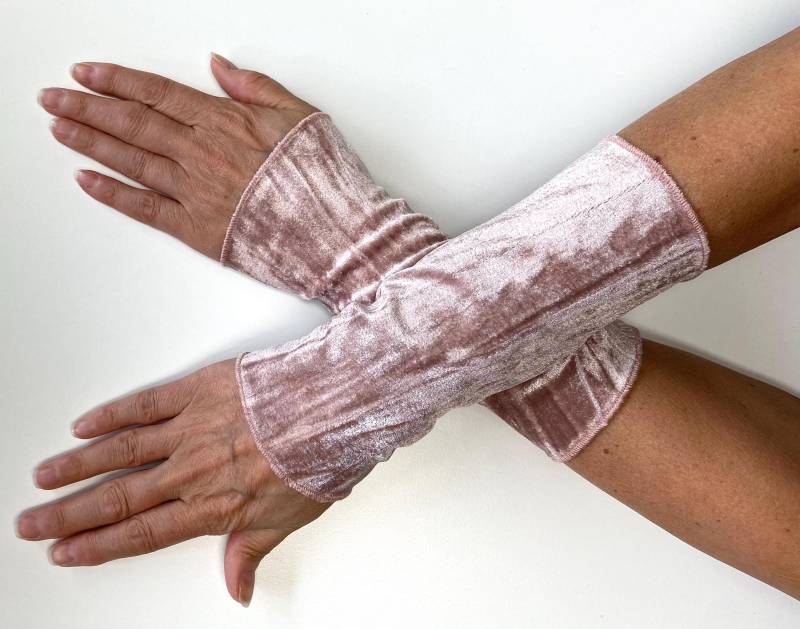 Samt Stulpen Altrosa Armstulpen Handstulpen Handschmuck Festlich Rosé von Verbunterei