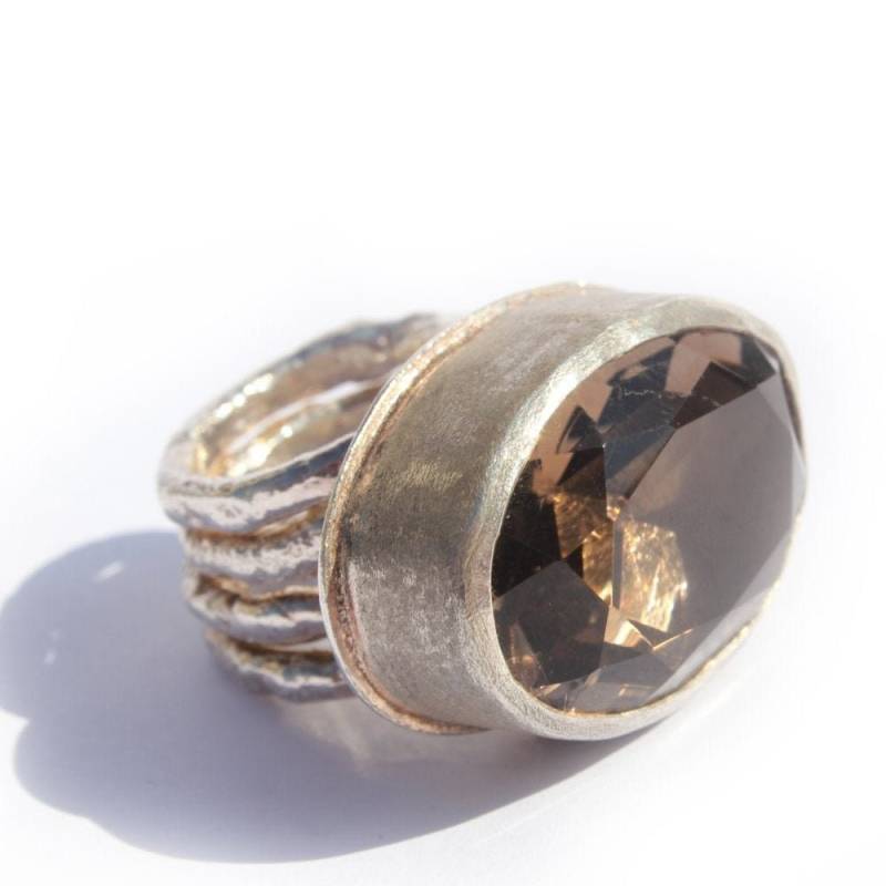 Klumpiger Rauchtopasring, Silberner Ovaler Cocktailring, Rauchquarzaussagering, Echter Geburtssteinring von VeredLaorJewelry