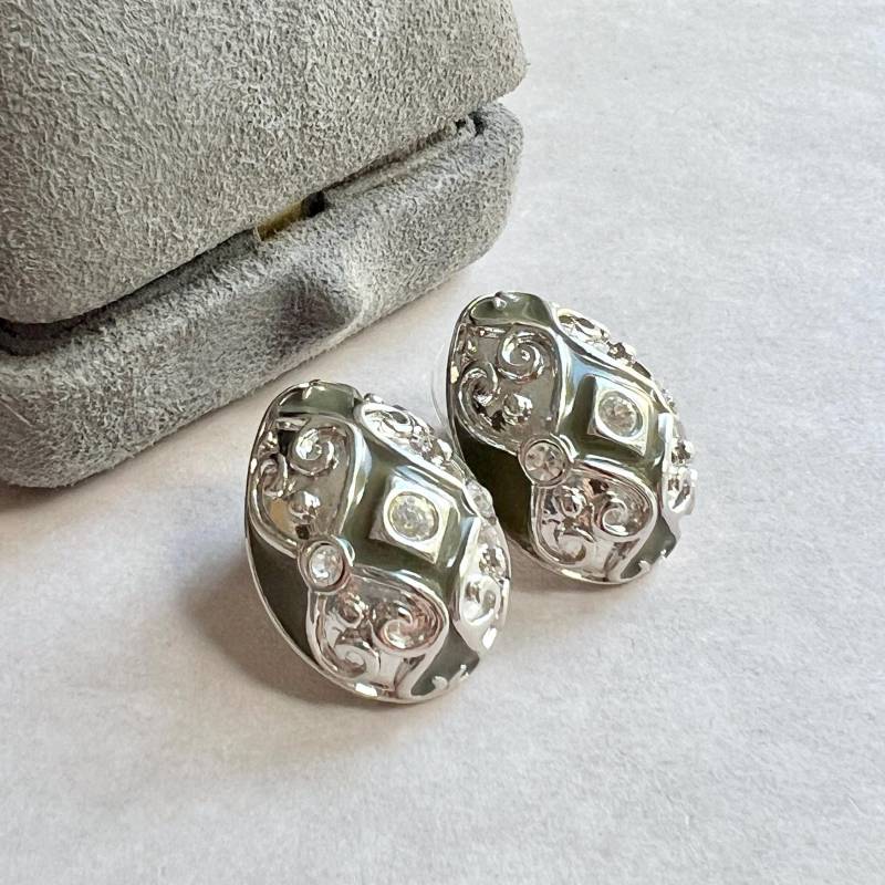 Vintage Joan Rivers Silber Swirl Herz Design Strass Durchbohrte Ohrringe, 1990Er Jahre von VeritaVintage