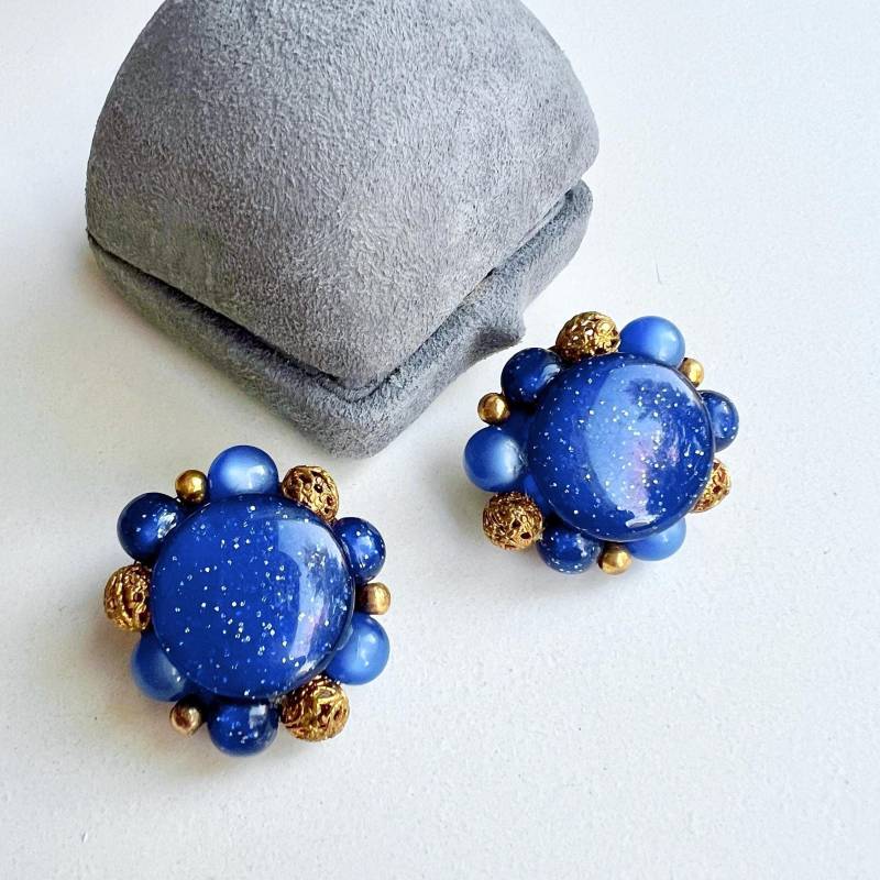 Lisner Vintage Gold Filigran & Blue Moonglow Perlen Ohrclips, 1960Er Jahre von VeritaVintage