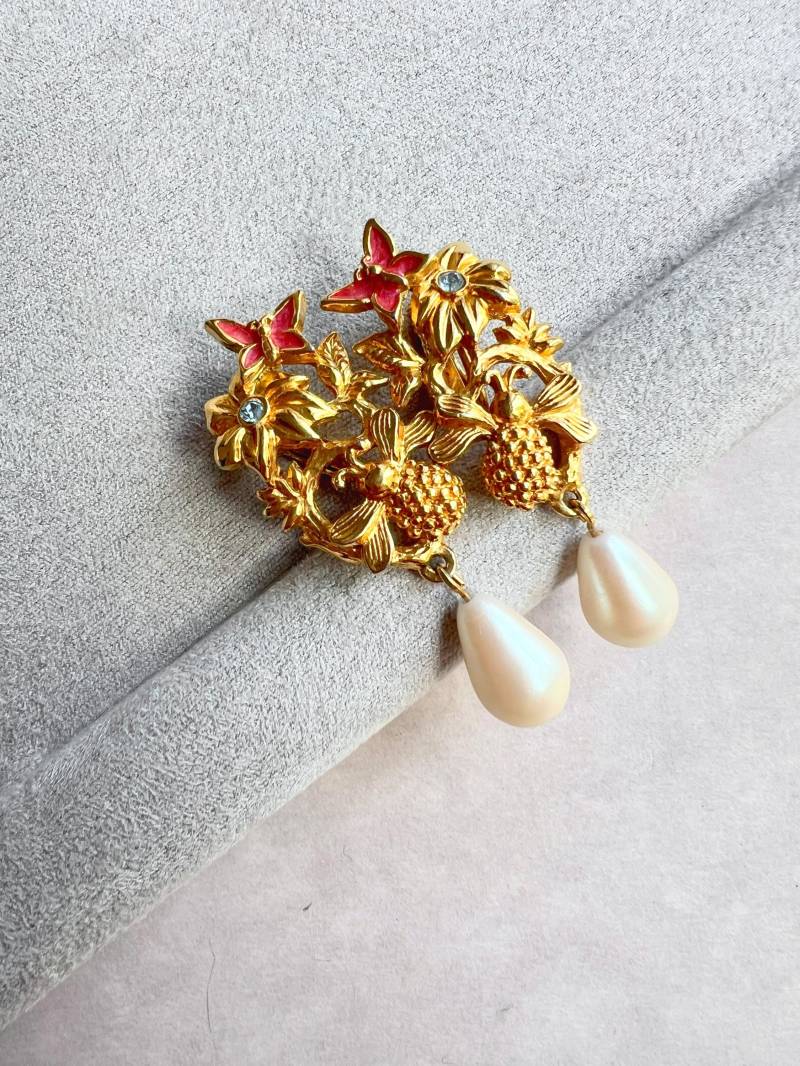 Vintage Avon Garden Of Eden Bee Schmetterling Kunstperlen Ohrclips, 1980S von VeritaVintage