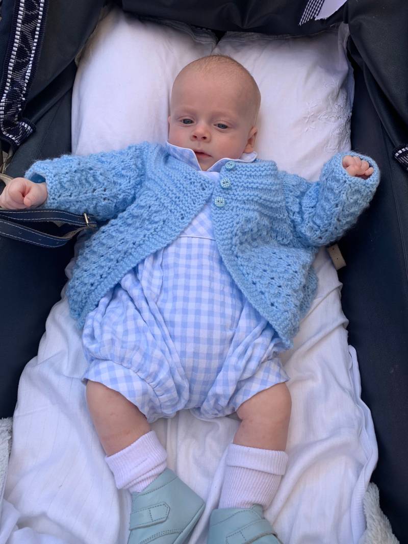 Handgestrickte Babyjacke Blaue Gestrickte Babyjacke von VerityRoseByRebecca