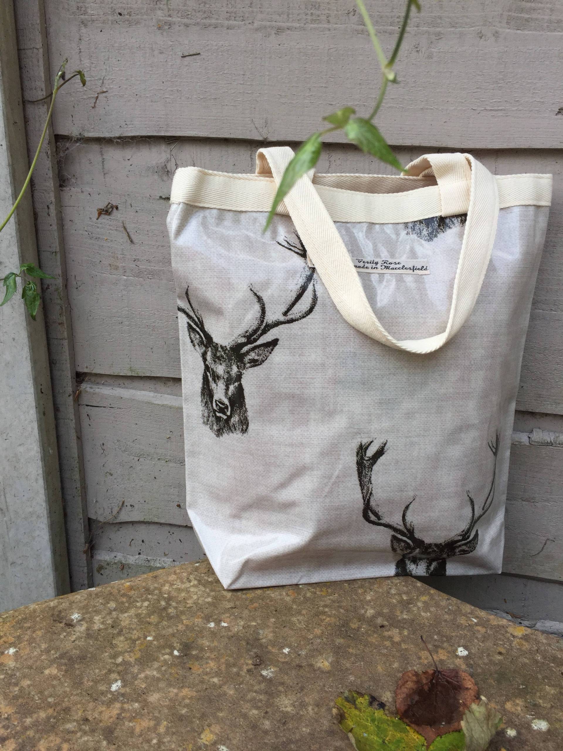 Hirsch Wachstuch Einkaufstasche, Lunch Tasche | 30x30x7cm von VerityRoseByRebecca