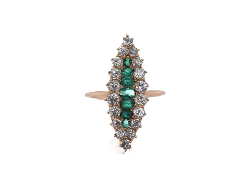 1900Er Navette Ring Mit Smaragd Und Altem Minendiamant - Veg # 2350 von VermaEstateJewels
