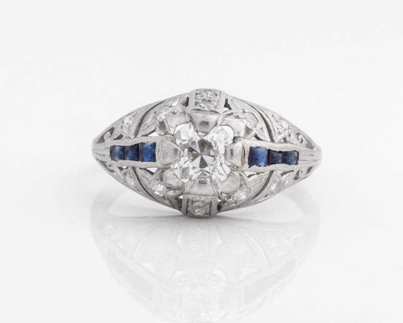 Zirka 1920Er Jahre Deco-Ära Saphir & Diamant Platin Hoch Montierter Und Aufwendig Detaillierter Ring, Atl # 216C von VermaEstateJewels
