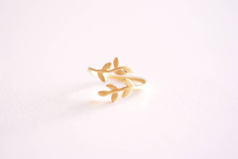 Matt Gold Zweig Ring, Blatt Layering Rebe Naturschmuck, Baum Ring [355] von VermeilSupplies