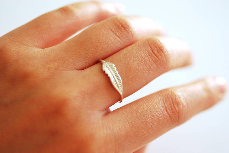 Sterling Silber Engel Feder Ring, Verstellbar, U.k. Größe L-R Us-Größe 6-9, Statement Blatt Ring Sterling Silber Engel Feder Ring, Verstellbar, U.k. Größe L-R Us-Größe 6-9, Statement Blatt Ring von VermeilSupplies