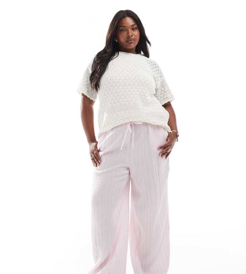 Vero Moda Curve - Baumwoll-Hose in gestreiftem Blassrosa mit weitem Bein von Vero Moda Curve
