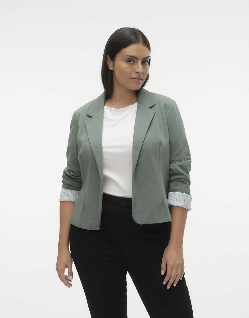 Vero Moda Curve - Blazer in Lorbeerkranz-Grün Vero Moda Curve - Blazer in Lorbeerkranz-Grün von Vero Moda Curve