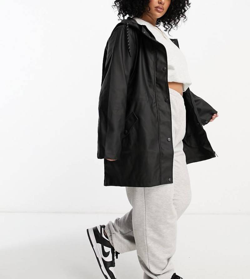 Vero Moda Curve - Gummierter Regenmantel mit Kapuze in Schwarz von Vero Moda Curve