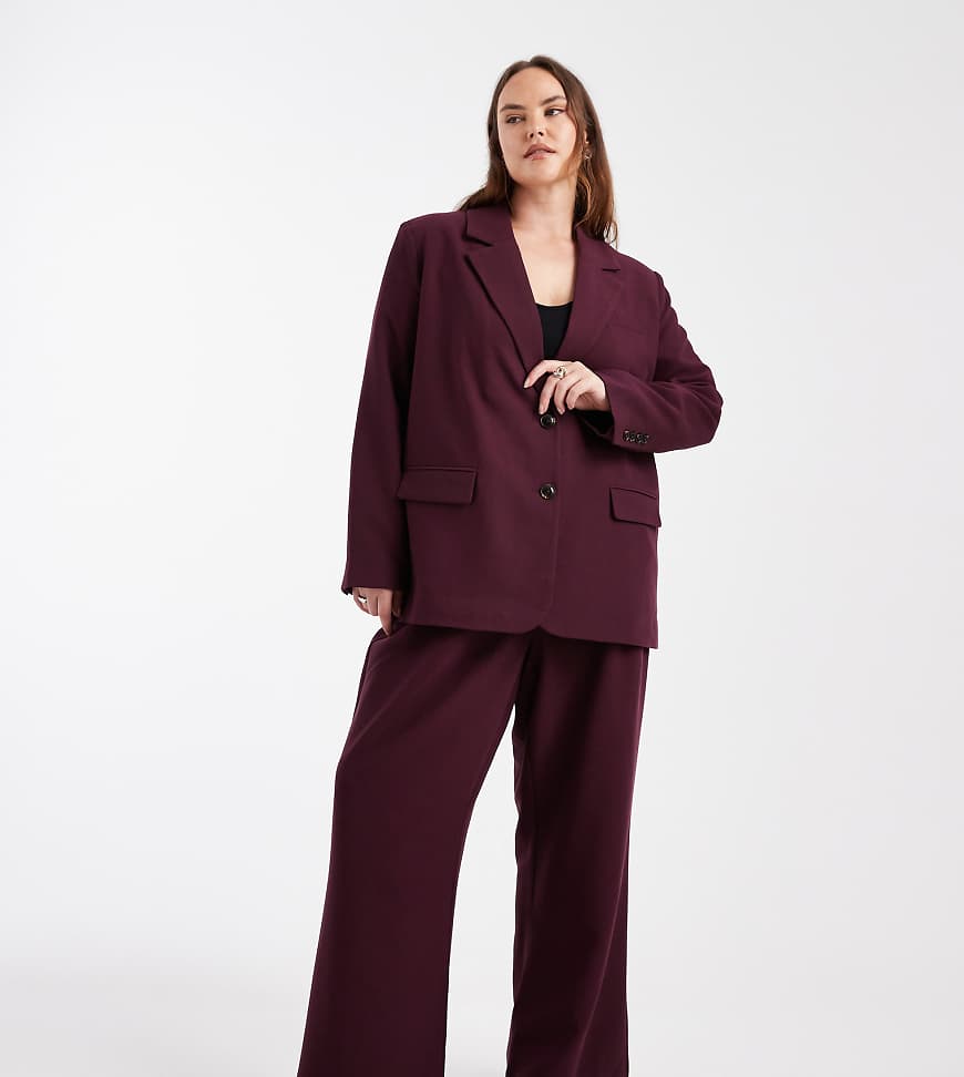 Vero Moda Curve - Hose in Burgunderrot mit Gürtel und weitem Schnitt, Kombiteil von Vero Moda Curve