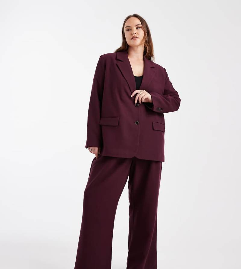 Vero Moda Curve - Hose in Burgunderrot mit Gürtel und weitem Schnitt, Kombiteil von Vero Moda Curve