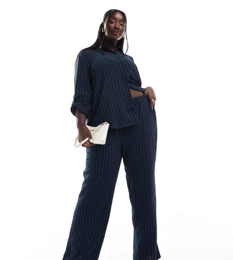 Vero Moda Curve - Hose mit lockerem Schnitt und Nadelstreifen in Marineblau, Kombiteil von Vero Moda Curve