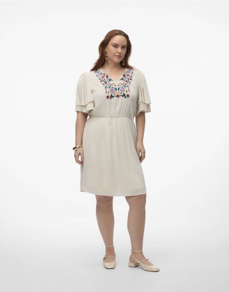 Vero Moda Curve - Kleid in Birkenweiß-Neutral von Vero Moda Curve
