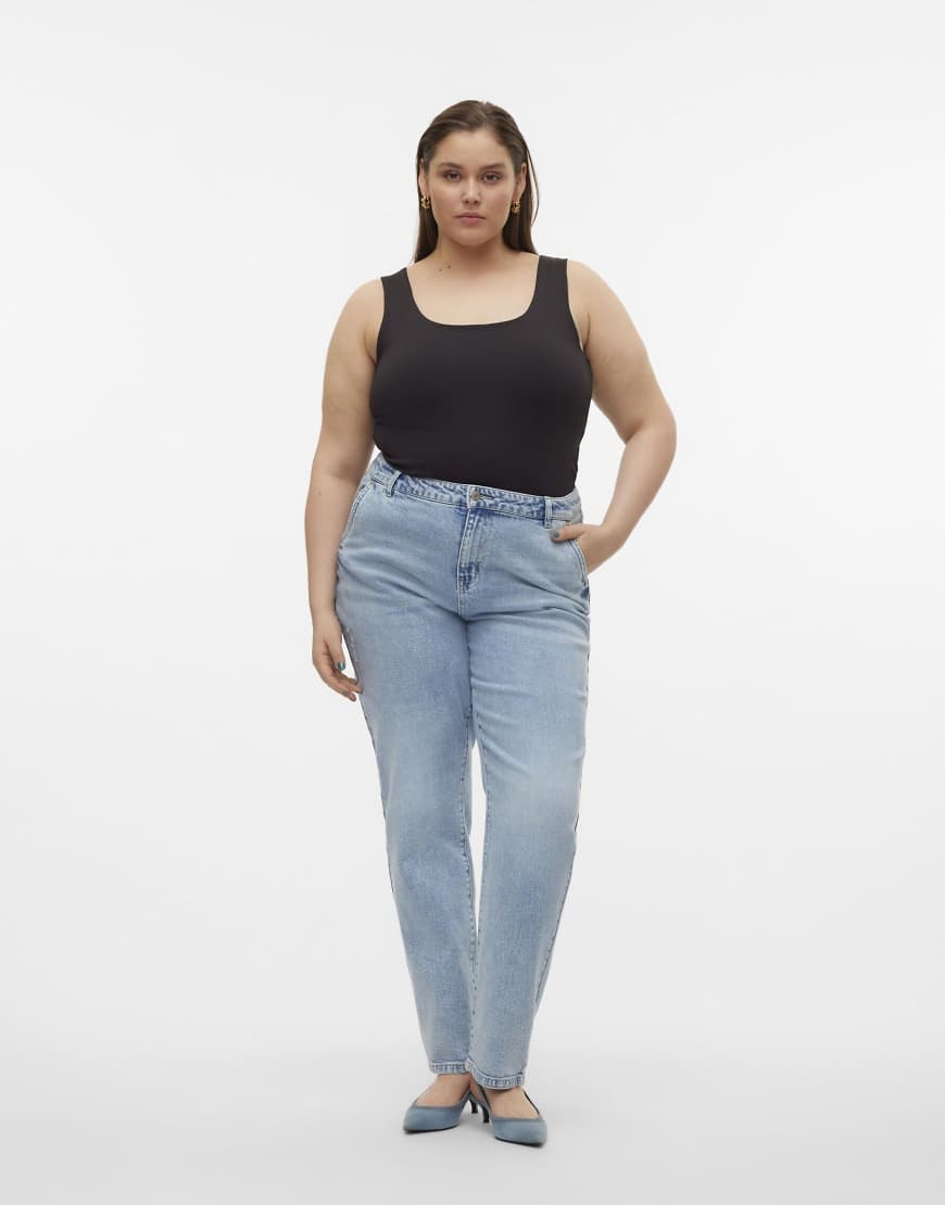 Vero Moda Curve - Mom-Jeans in Hellblau von Vero Moda Curve