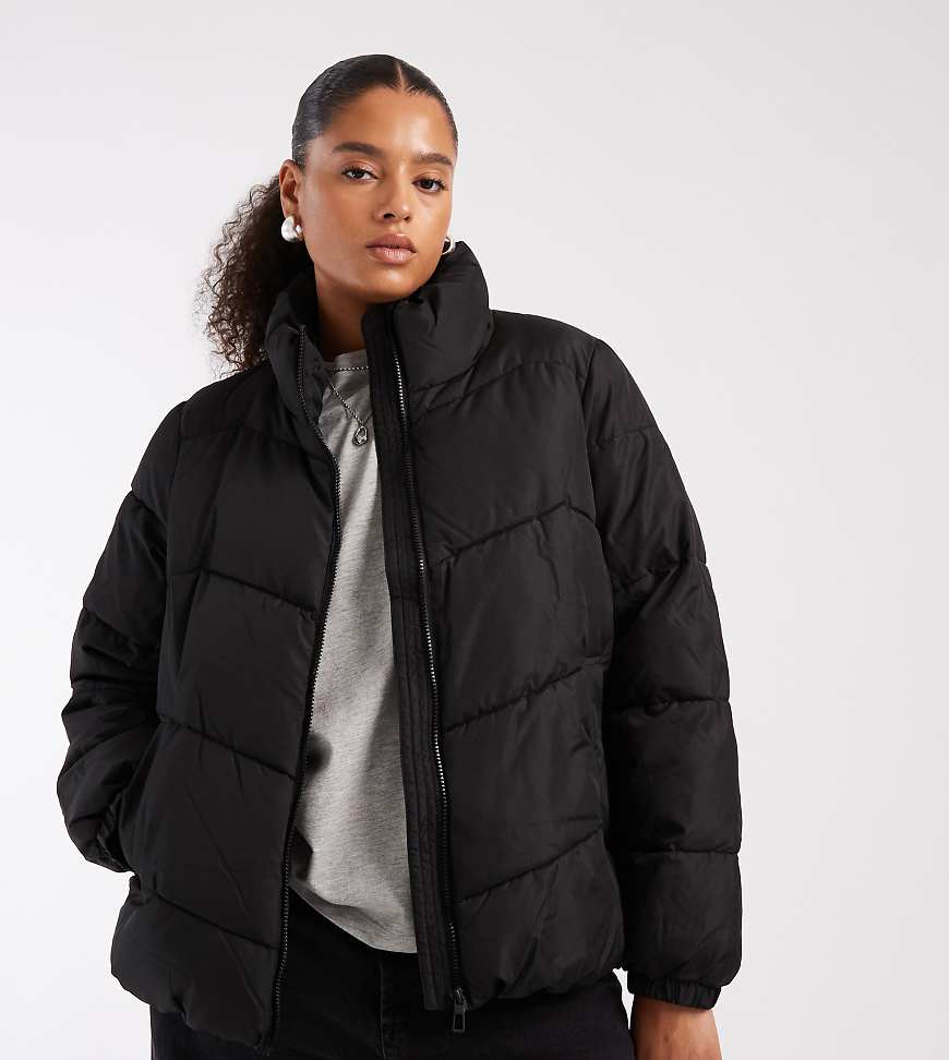 Vero Moda Curve - Pufferjacke in Schwarz Vero Moda Curve - Pufferjacke in Schwarz von Vero Moda Curve
