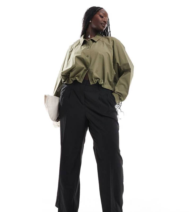 Vero Moda Curve - Rita - Elegante Dad-Hose in Schwarz mit weitem Schnitt von Vero Moda Curve