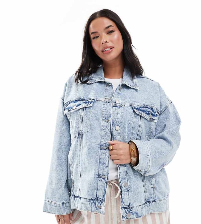 Vero Moda Curve - Tessa - Oversize-Jeansjacke in hellblauer Waschung von Vero Moda Curve
