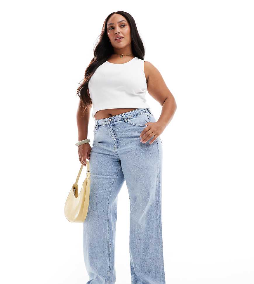 Vero Moda Curve - Tessa - Weit geschnittene Jeans in hellblauer Waschung Vero Moda Curve - Tessa - Weit geschnittene Jeans in hellblauer Waschung von Vero Moda Curve