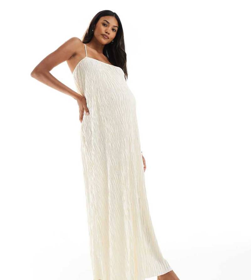 Vero Moda Umstandsmode - Plissiertes Maxi-Trägerkleid in Birken-Cremeweiß mit Strukturmuster von Vero Moda Maternity