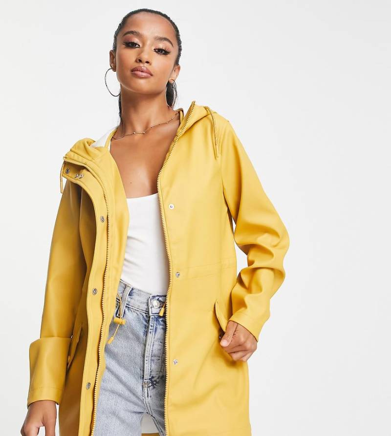 Vero Moda Petite - Beschichteter Regen-Trenchcoat in Gelb von Vero Moda Petite