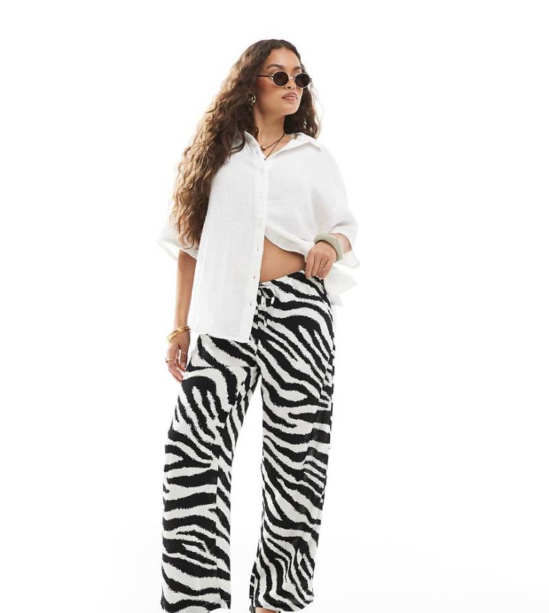 Vero Moda Petite - Easy - Hose mit weitem Bein, Kordelzugbund und Zebramuster-Weiß von Vero Moda Petite