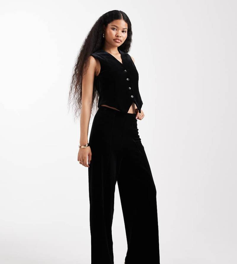 Vero Moda Petite - Elegante Hose aus Samt in Schwarz mit Frontnaht, Kombiteil von Vero Moda Petite