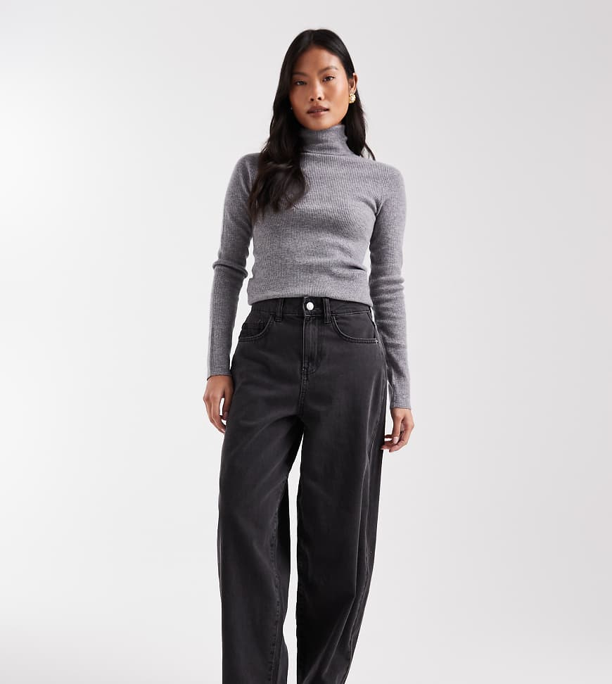 Vero Moda Petite - Kirsa - Jeans mit hohem Bund und weitem Bein in schwarzer Waschung von Vero Moda Petite