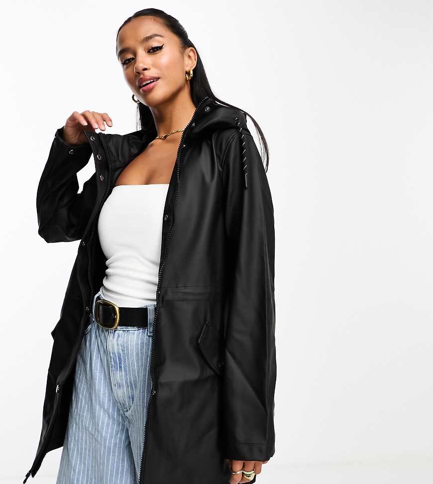 Vero Moda Petite - Regenjacke in Schwarz mit Kapuze von Vero Moda Petite