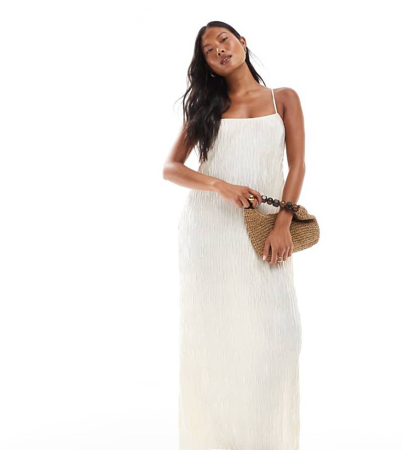 Vero Moda Petite - Strukturiertes, plissiertes Maxi-Trägerkleid in Birken-Cremeweiß von Vero Moda Petite