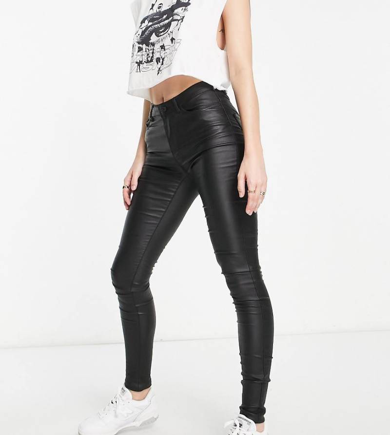 Vero Moda Tall - Beschichtete, enge Jeans in Schwarz von Vero Moda Tall