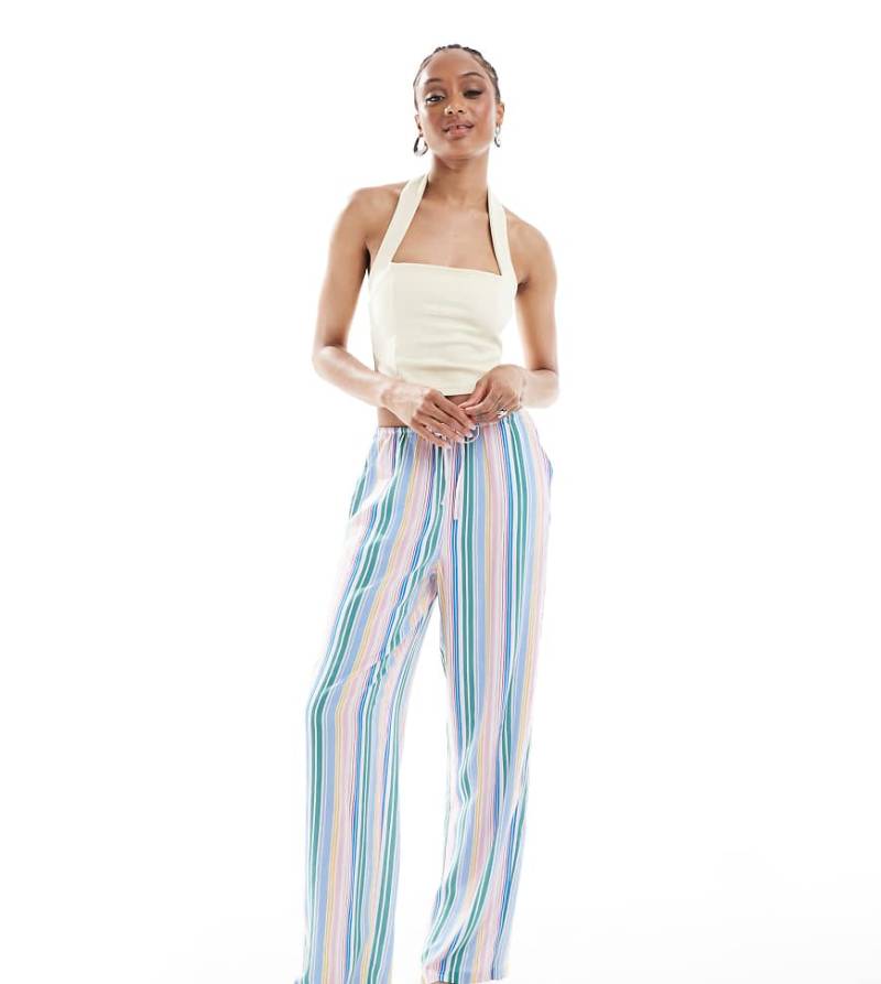 Vero Moda Tall - Easy - Hose mit weitem Bein, Bindegürtel und Streifen in Bonbonfarben-Weiß von Vero Moda Tall