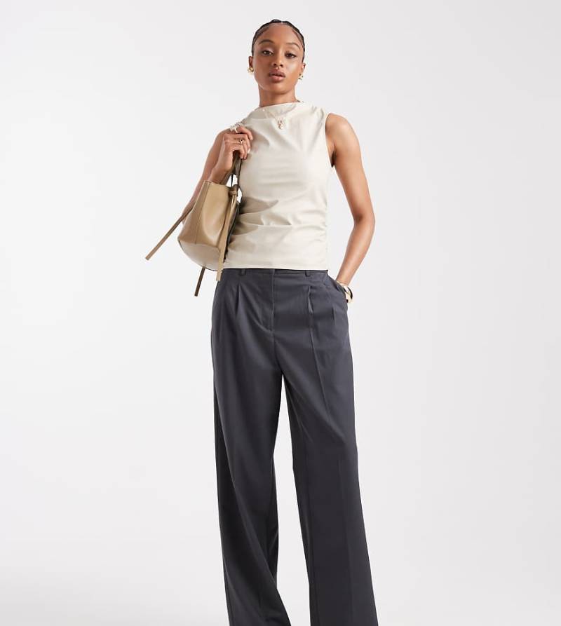Vero Moda Tall - Elegante Dad Fit Hose in Mittelgrau von Vero Moda Tall
