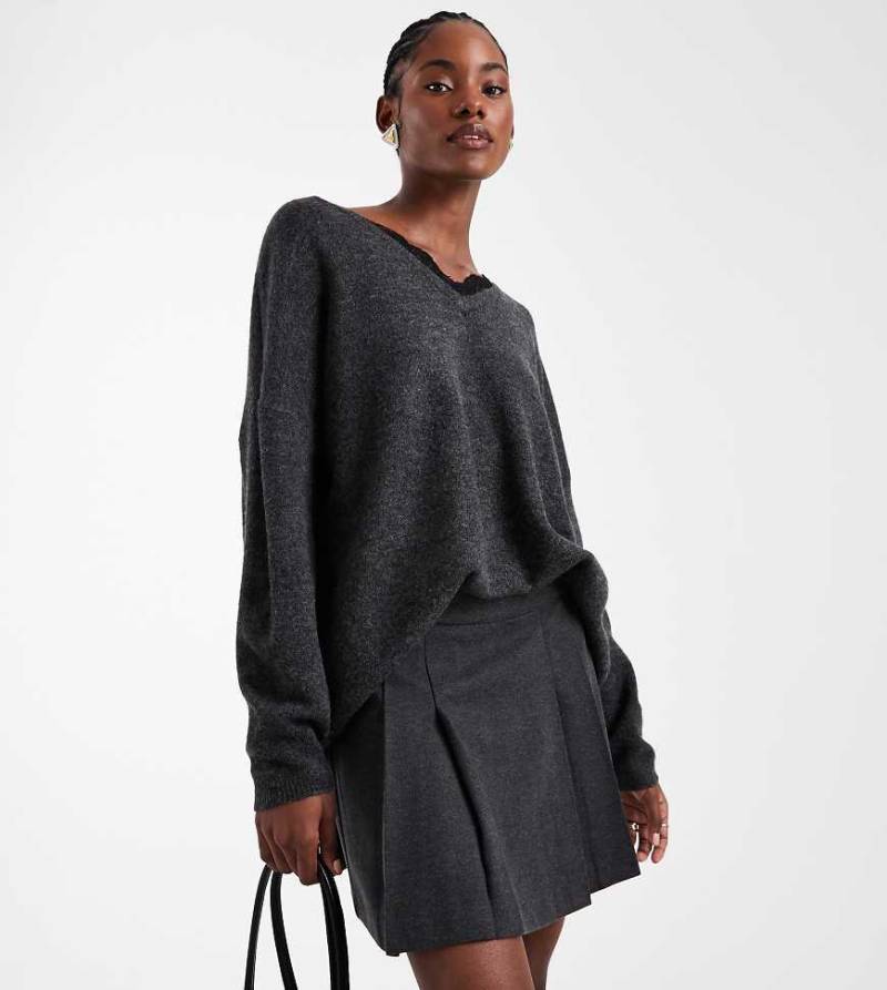 Vero Moda Tall - Falten-Minirock in Grau meliert von Vero Moda Tall