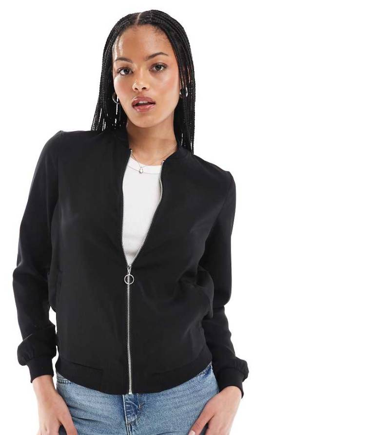 Vero Moda Tall - Leichte Bomberjacke in Schwarz mit Reißverschluss von Vero Moda Tall