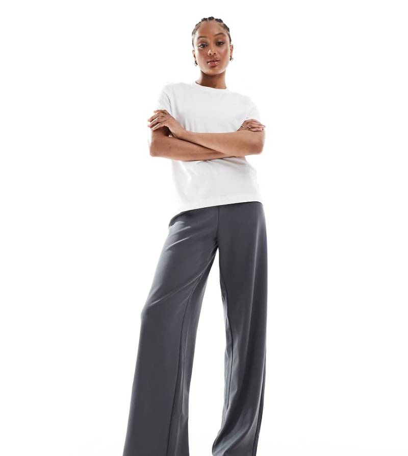 Vero Moda Tall - Locker sitzende Schlupfhose in Grau mit Nadelstreifen von Vero Moda Tall