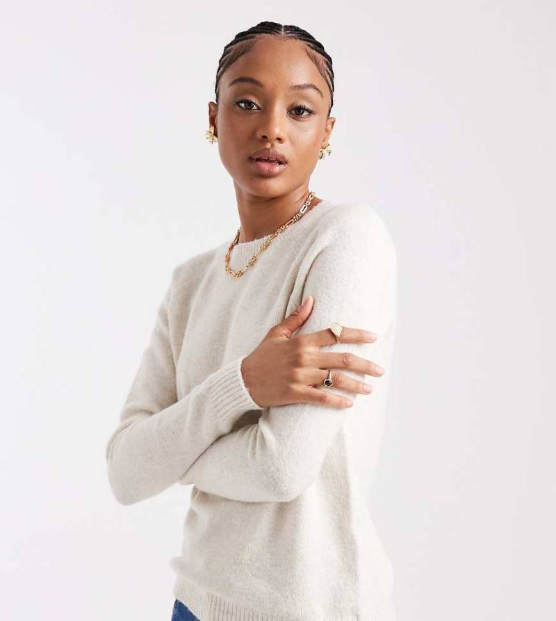 Vero Moda Tall - Strickpullover in Cremeweiß mit Rundhalsausschnitt von Vero Moda Tall