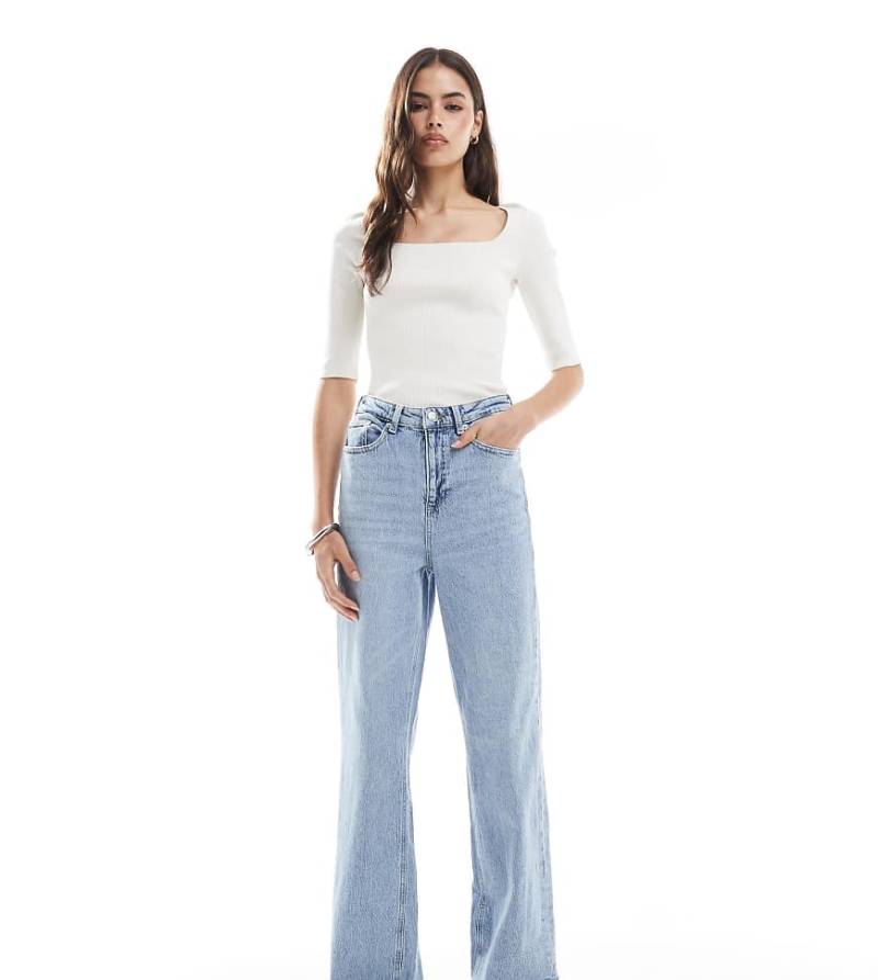 Vero Moda Tall - Tessa - Weit geschnittene Jeans in hellblauer Waschung von Vero Moda Tall