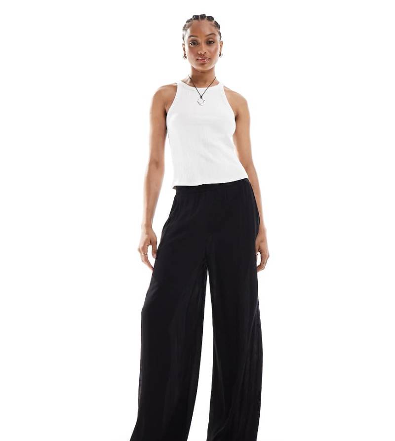 Vero Moda Tall - Weich fallende Hose in Schwarz mit hohem Bund und weitem Bein von Vero Moda Tall