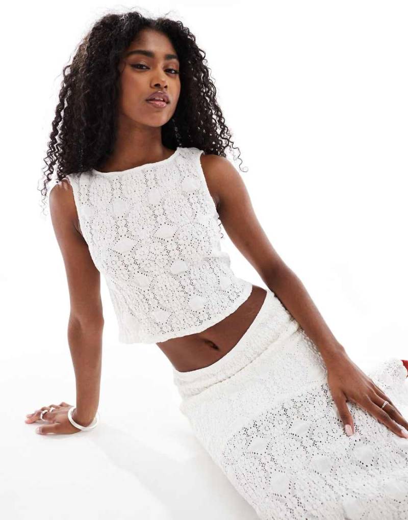 Vero Moda - Ärmelloses Tanktop in Weiß mit Blasen-Textur von Vero Moda