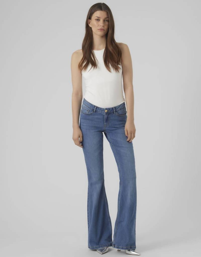 Vero Moda - Ausgestellte Jeans aus mittelblauem Denim von Vero Moda