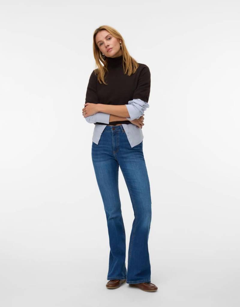 Vero Moda - Ausgestellte Jeans aus mittelblauem Denim von Vero Moda
