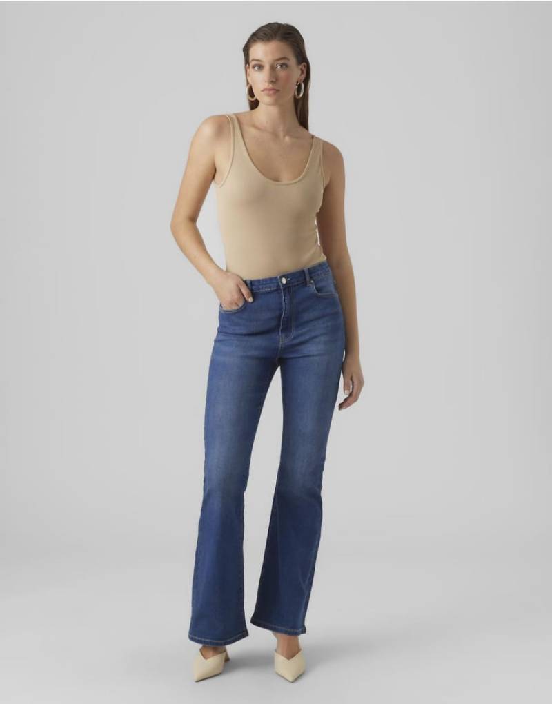 Vero Moda - Ausgestellte Jeans aus mittelblauem Denim von Vero Moda