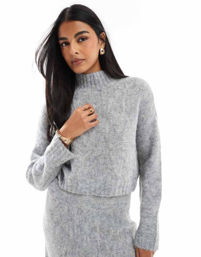 Vero Moda - Aware - Grobstrickpullover in Hellgrau meliert mit Rollkragen, Kombiteil von Vero Moda
