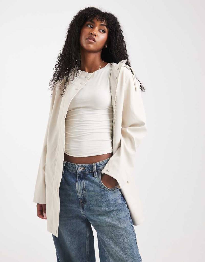 Vero Moda - Beschichtete Regenjacke in Moonbeam Stone mit Kapuze-Neutral von Vero Moda