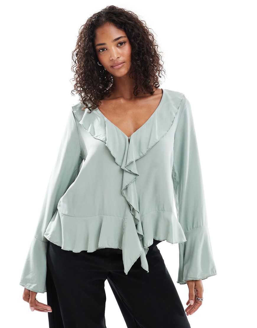 Vero Moda - Boho-Bluse in Zartgrün mit Glockenärmeln und Rüschenborte von Vero Moda