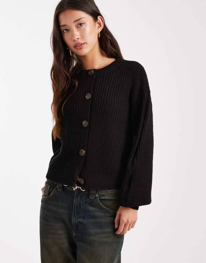 Vero Moda - Breit gerippte Strickjacke in Schwarz mit Rundhalsausschnitt von Vero Moda