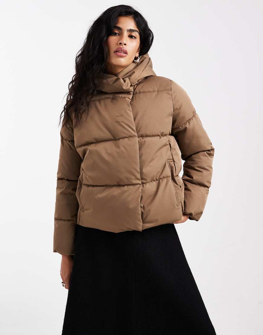 Vero Moda - Cropped-Steppjacke in hellem Braun mit verdecktem Reißverschluss-Brown von Vero Moda